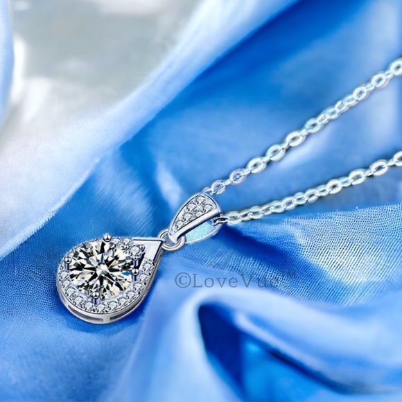 Certified 1ct. t.w. Diamond Luxury Teardrop Frame Necklace VVS1 GRA Certified - Picture 4 of 15